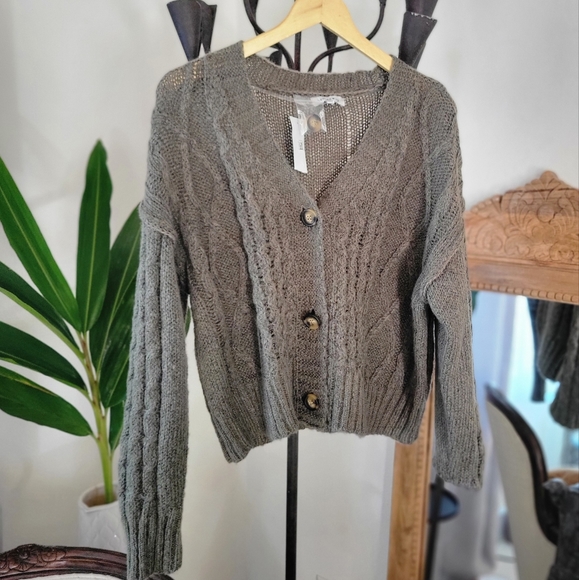NWT HOOKED UP Olive Green Cardigan - Picture 9 of 10